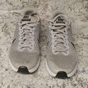 Nike air max sequent 2 unisex size 4